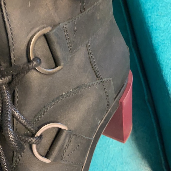 Sorel boots. Size 10 - Picture 6 of 6